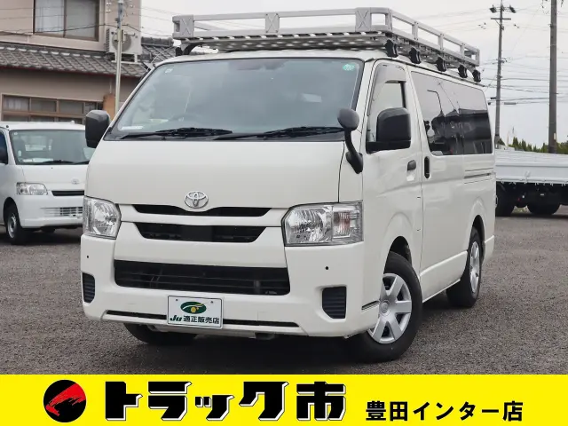 トヨタ ハイエースバン QDF-GDH201V(2WD)の写真1