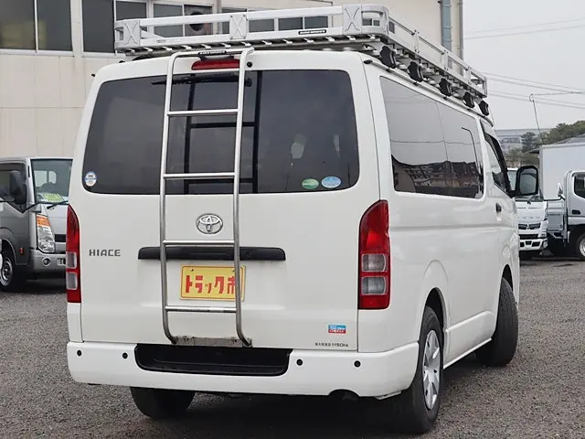 トヨタ ハイエースバン QDF-GDH201V(2WD)の写真5
