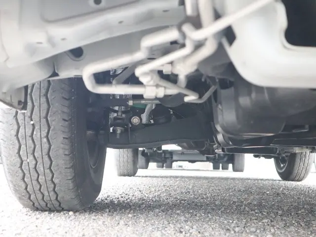 トヨタ ハイエースバン QDF-GDH201V(2WD)の写真27