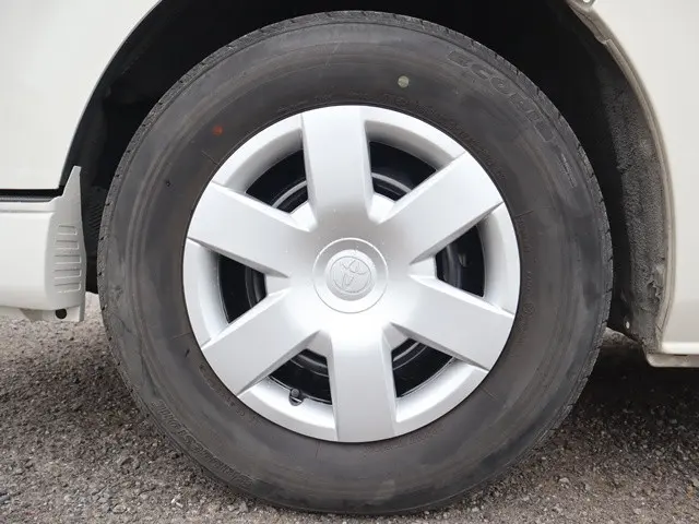 トヨタ ハイエースバン QDF-GDH201V(2WD)の写真29