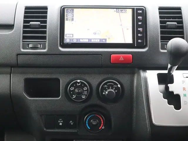 トヨタ ハイエースバン QDF-GDH201V(2WD)の写真40