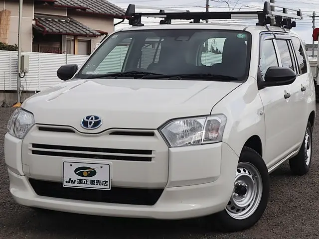 トヨタ プロボックスバン 6AE-NHP160V(2WD)の写真2