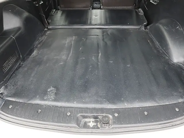 トヨタ プロボックスバン 6AE-NHP160V(2WD)の写真12