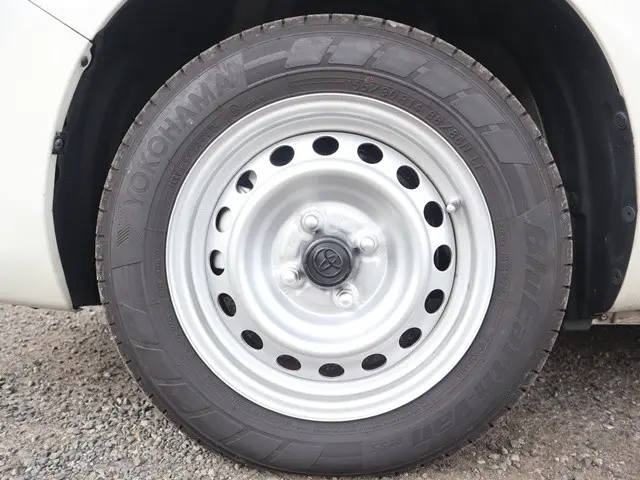 トヨタ プロボックスバン 6AE-NHP160V(2WD)の写真25