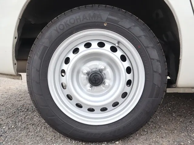 トヨタ プロボックスバン 6AE-NHP160V(2WD)の写真29