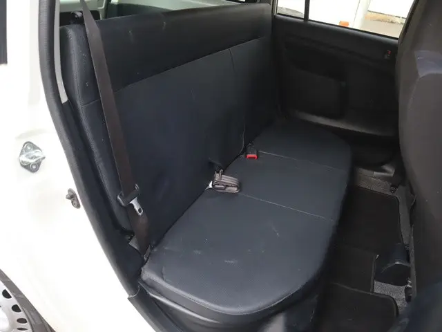 トヨタ プロボックスバン 6AE-NHP160V(2WD)の写真35