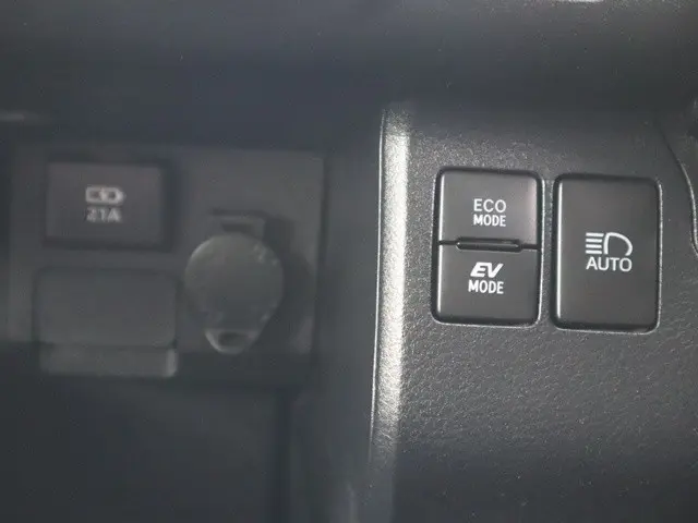 トヨタ プロボックスバン 6AE-NHP160V(2WD)の写真44