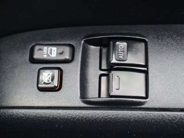 トヨタ プロボックスバン 6AE-NHP160V(2WD)の写真46