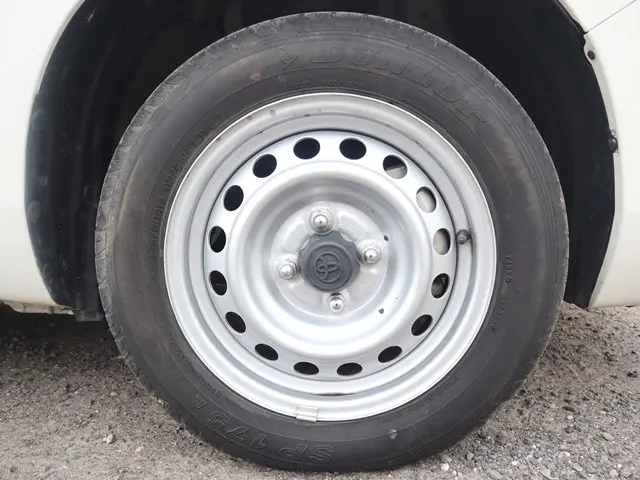 トヨタ プロボックスバン 6AE-NHP160V(2WD)の写真19