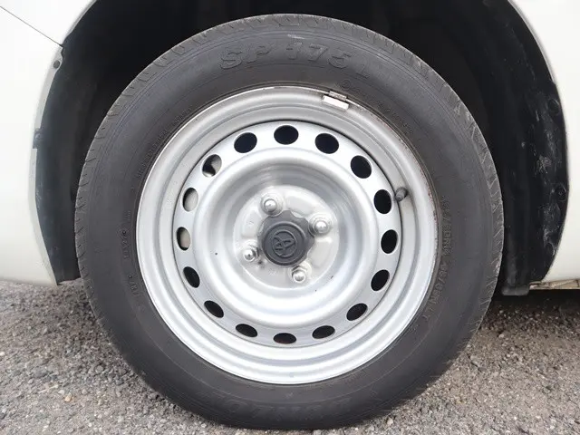 トヨタ プロボックスバン 6AE-NHP160V(2WD)の写真22