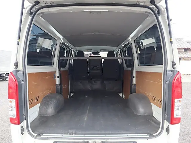 トヨタ ハイエースバン QDF-GDH201V(2WD)の写真12