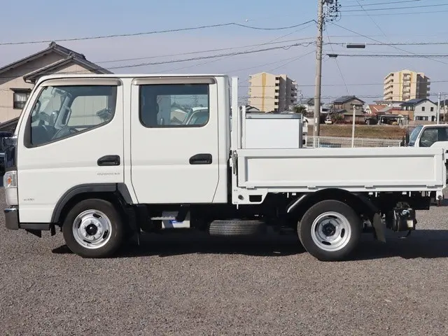 三菱 キャンター TPG-FBA00(2WD)の写真9