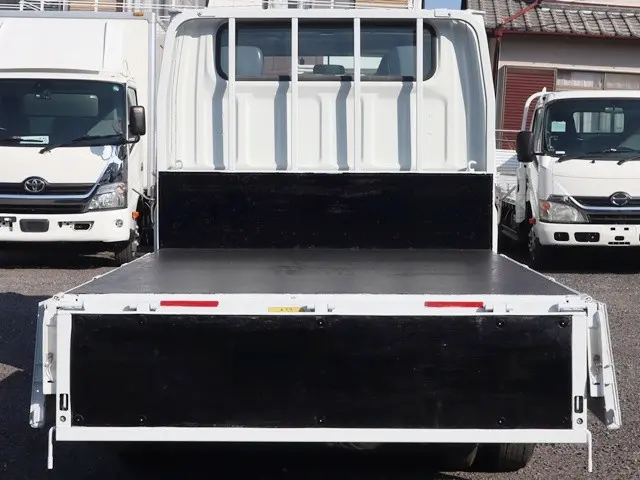 三菱 キャンター TPG-FBA00(2WD)の写真11