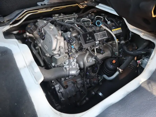 三菱 キャンター TPG-FBA00(2WD)の写真13