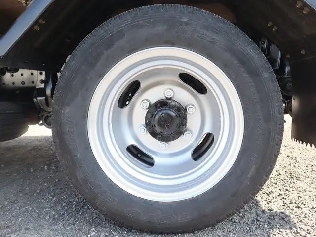 三菱 キャンター TPG-FBA00(2WD)の写真23