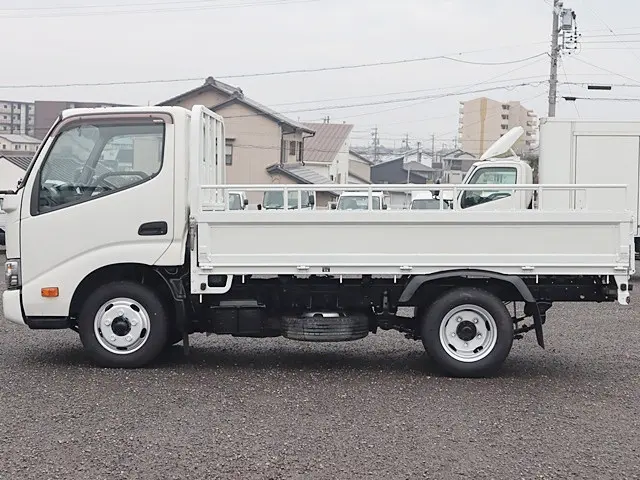 トヨタ ダイナ TKG-XZC600(2WD)の写真9
