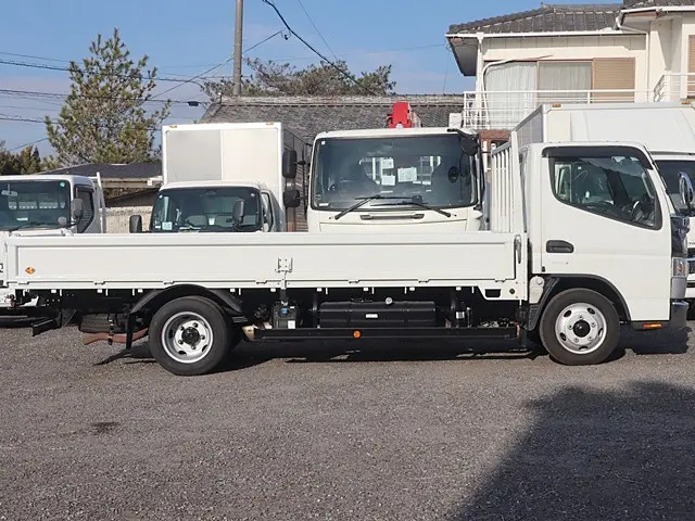 三菱 キャンター 2PG-FEAV0(2WD)の写真8