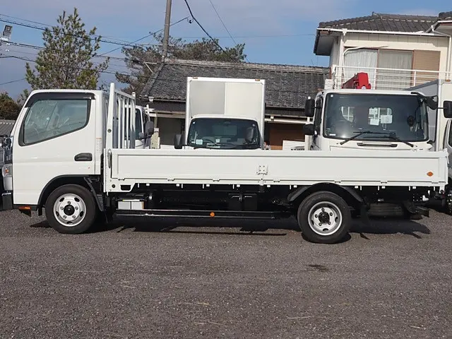 三菱 キャンター 2PG-FEAV0(2WD)の写真9