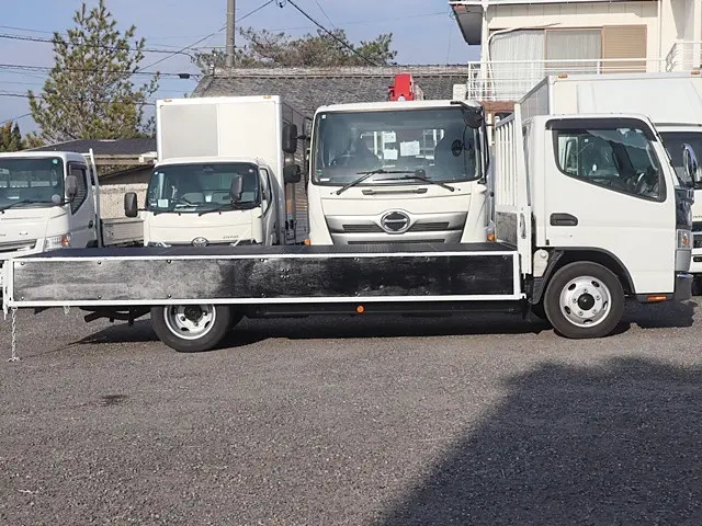 三菱 キャンター 2PG-FEAV0(2WD)の写真10