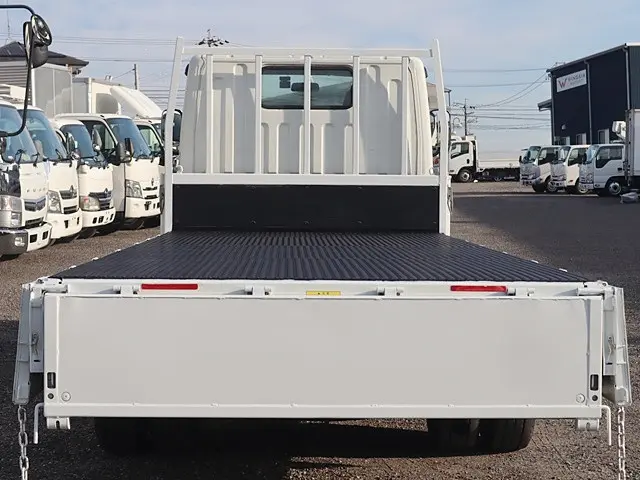 三菱 キャンター 2PG-FEAV0(2WD)の写真11