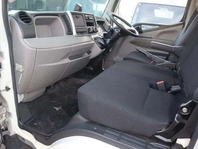 三菱 キャンター 2PG-FEAV0(2WD)の写真31