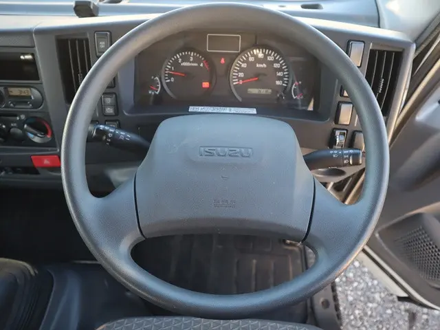 いすゞ エルフ TRG-NPR85AR(2WD)の写真4