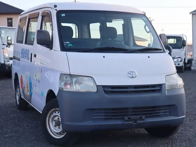 トヨタ ライトエースバン DBF-S402M(2WD)の写真2