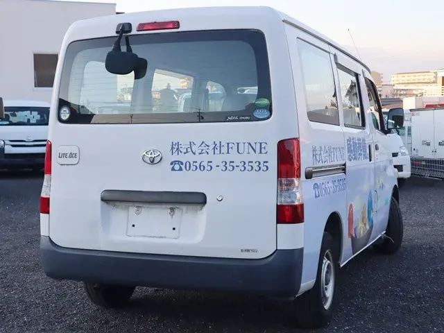 トヨタ ライトエースバン DBF-S402M(2WD)の写真3
