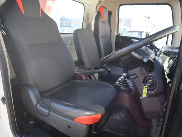 日野 レンジャー 2KG-FC2ABA(2WD)の写真37