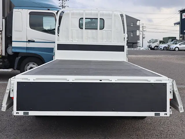 日野 デュトロ 2RG-XZC655M(2WD)の写真11