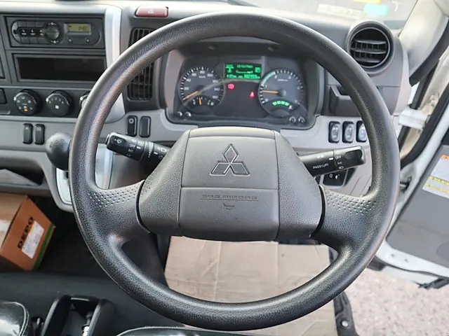 三菱 キャンター TPG-FBA50(2WD)の写真4