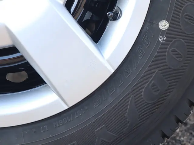 トヨタ ハイエースバン QDF-GDH201V(2WD)の写真21