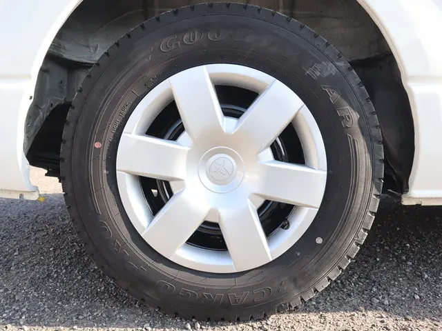 トヨタ ハイエースバン QDF-GDH201V(2WD)の写真29