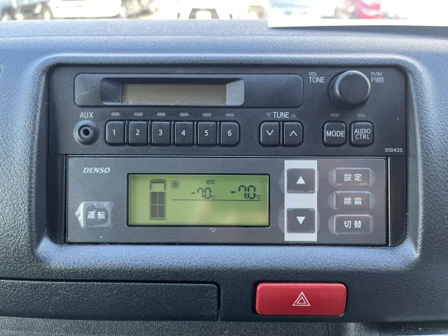 トヨタ ハイエースバン QDF-GDH201V(2WD)の写真5