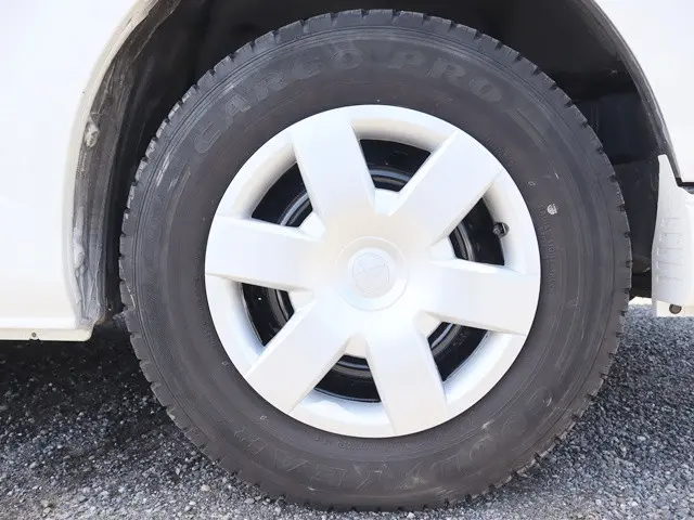 トヨタ ハイエースバン QDF-GDH201V(2WD)の写真26
