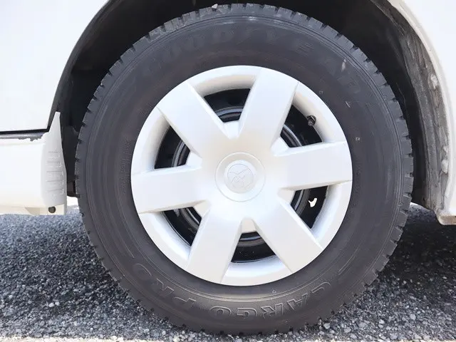 トヨタ ハイエースバン QDF-GDH201V(2WD)の写真29
