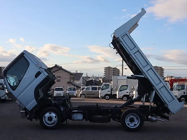 三菱 キャンター TPG-FBA30(2WD)の写真13