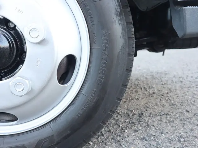 三菱 キャンター TPG-FBA30(2WD)の写真22