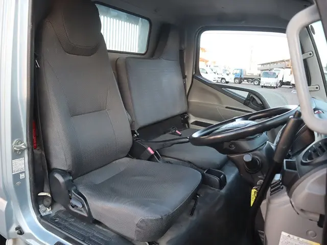 三菱 キャンター TPG-FBA30(2WD)の写真32