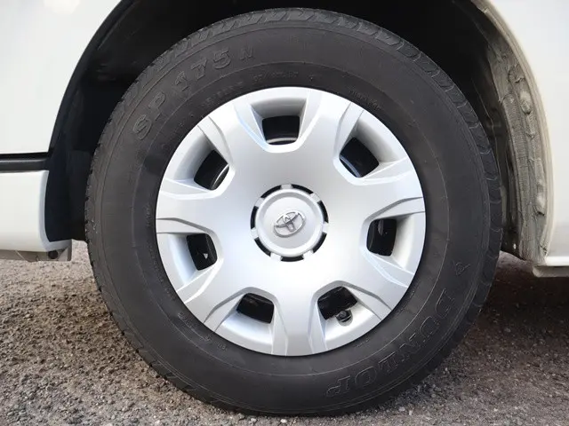 トヨタ ハイエースバン CBF-TRH200V(2WD)の写真29