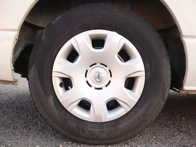 トヨタ ハイエースバン CBF-TRH200V(2WD)の写真33