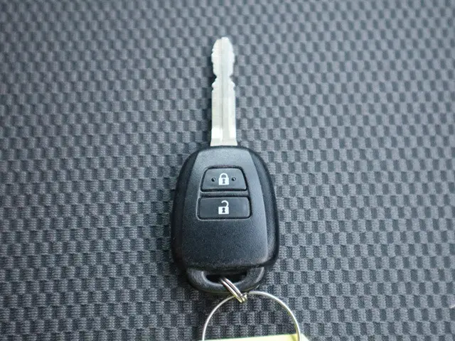 トヨタ ハイエースバン CBF-TRH200V(2WD)の写真45