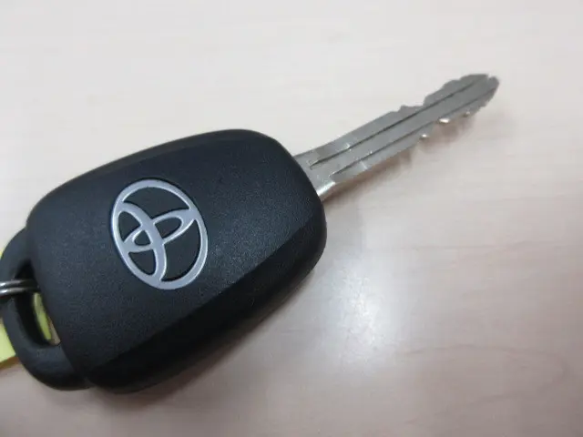 トヨタ ハイエースバン CBF-TRH200V(2WD)の写真46