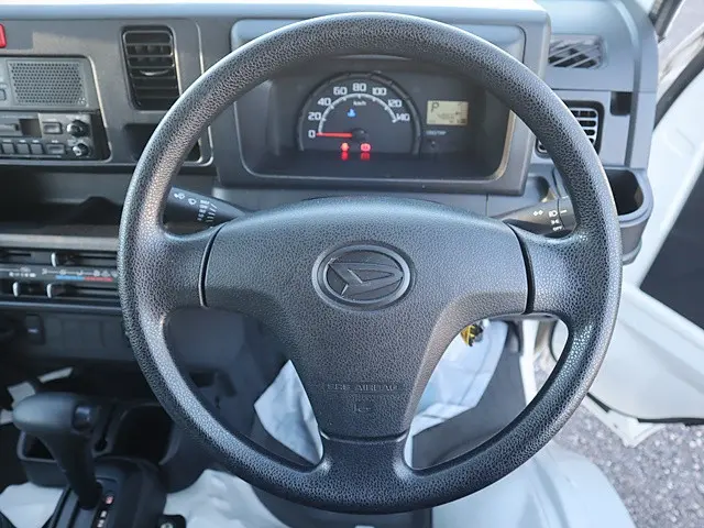 ダイハツ ハイゼットトラック EBD-S510P(4WD)の写真4