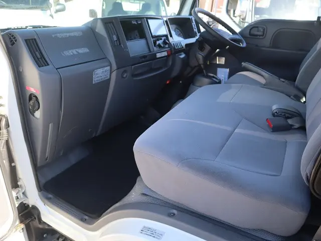 いすゞ エルフ TRG-NJR85A(2WD)の写真38