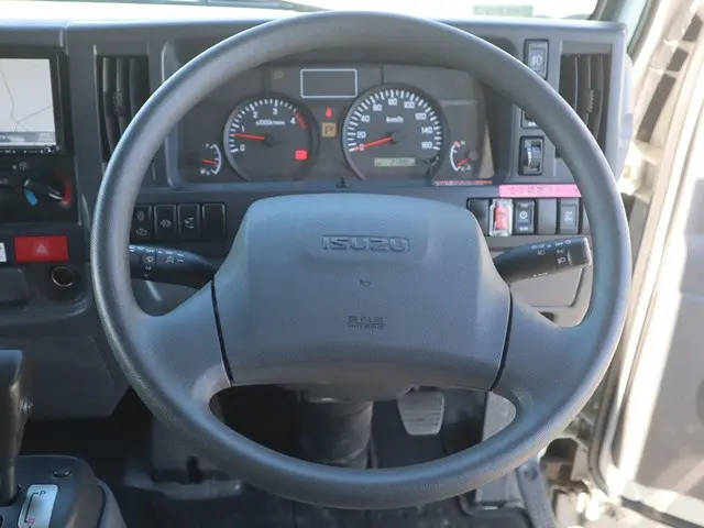 いすゞ エルフ TRG-NJR85A(2WD)の写真42