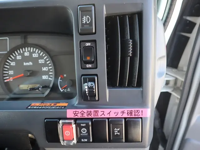 いすゞ エルフ TRG-NJR85A(2WD)の写真46