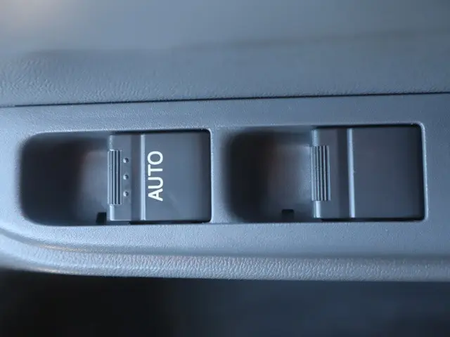 いすゞ エルフ TRG-NJR85A(2WD)の写真47