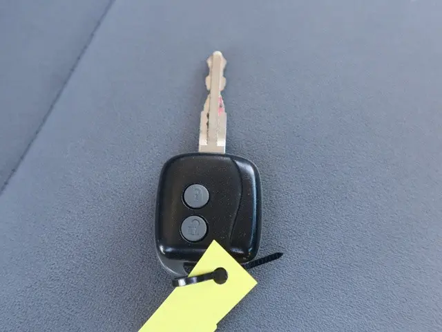 いすゞ エルフ TRG-NJR85A(2WD)の写真48