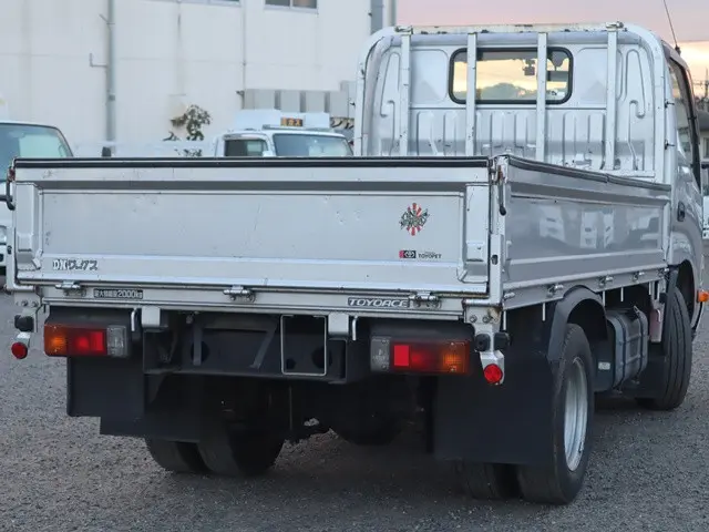 トヨタ トヨエース TKG-XZC600(2WD)の写真2